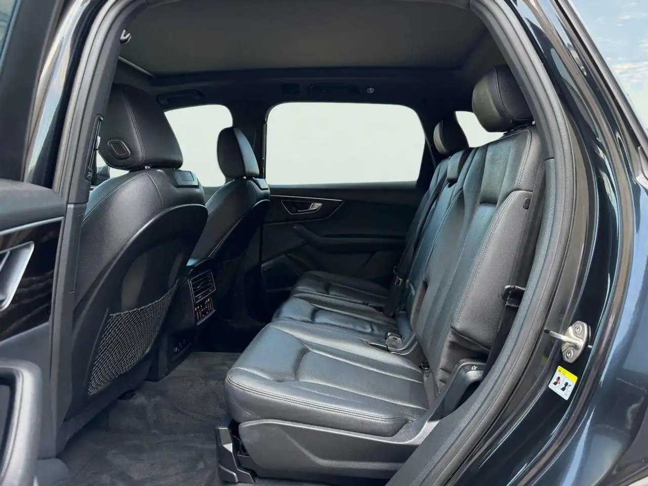 Audi Q7 - Image 9