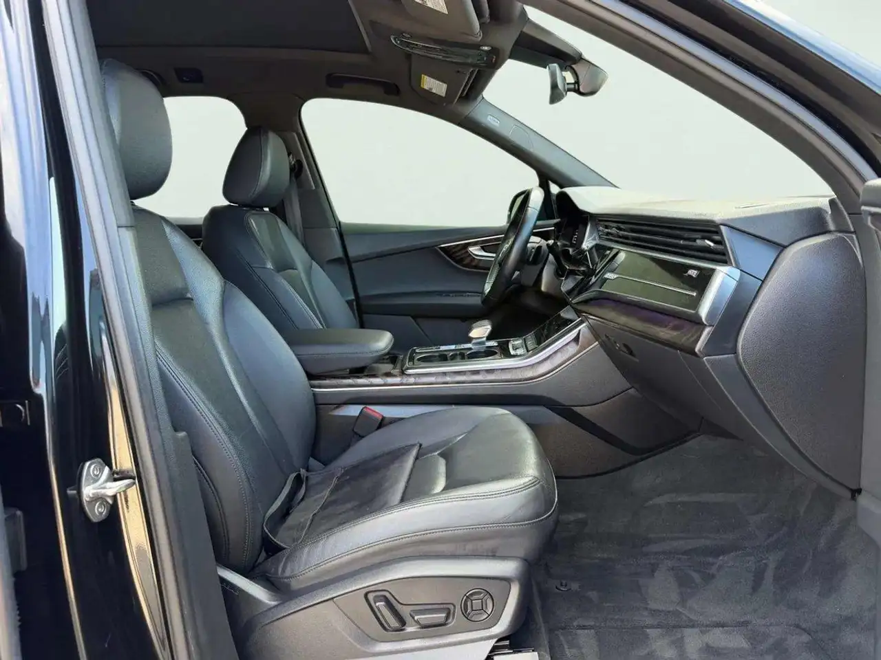 Audi Q7 - Image 11