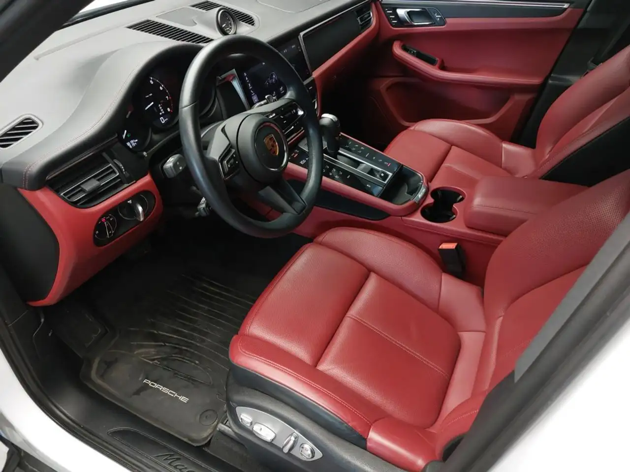 Porsche Macan - Image 15