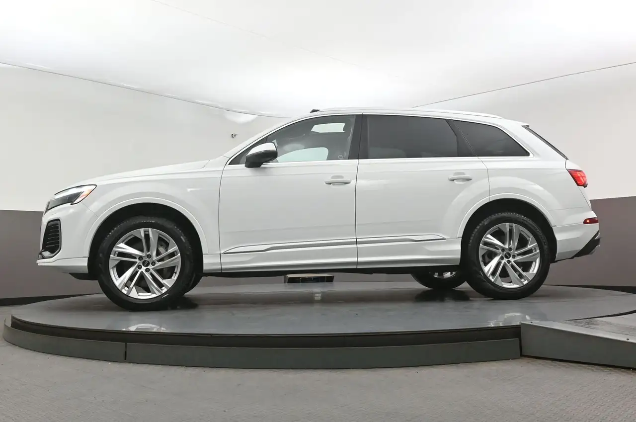Audi Q7 - Image 47