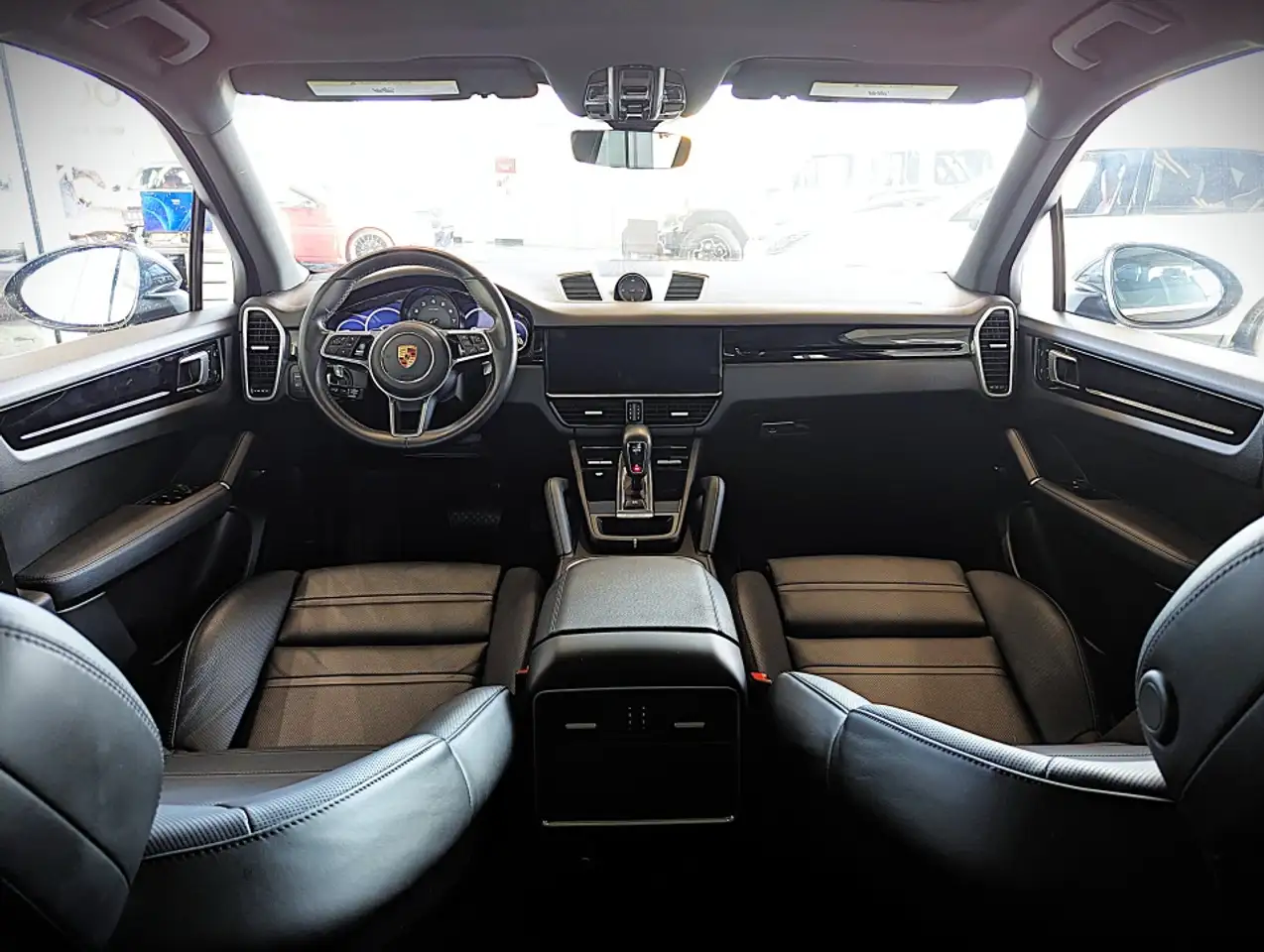 Porsche Cayenne - Image 31