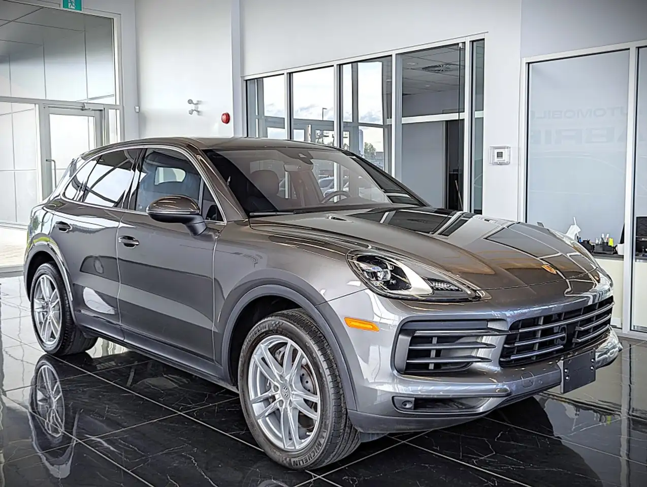Porsche Cayenne - Image 3