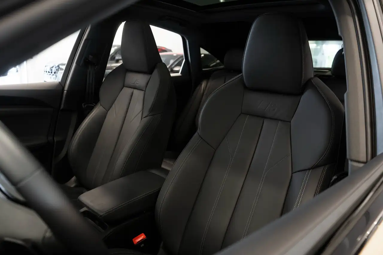 Audi Q5 - Image 12