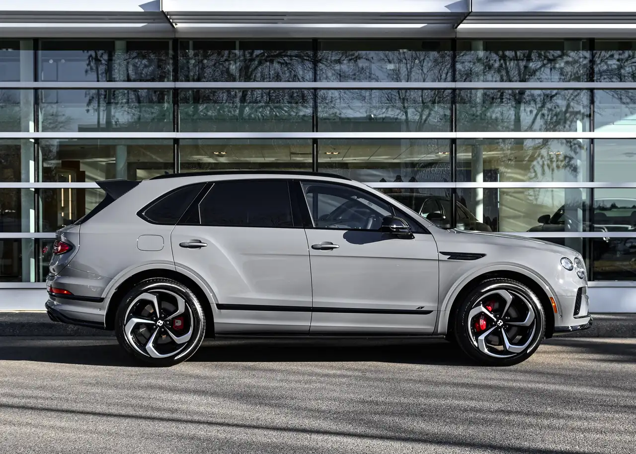 Bentley Bentayga - Image 10