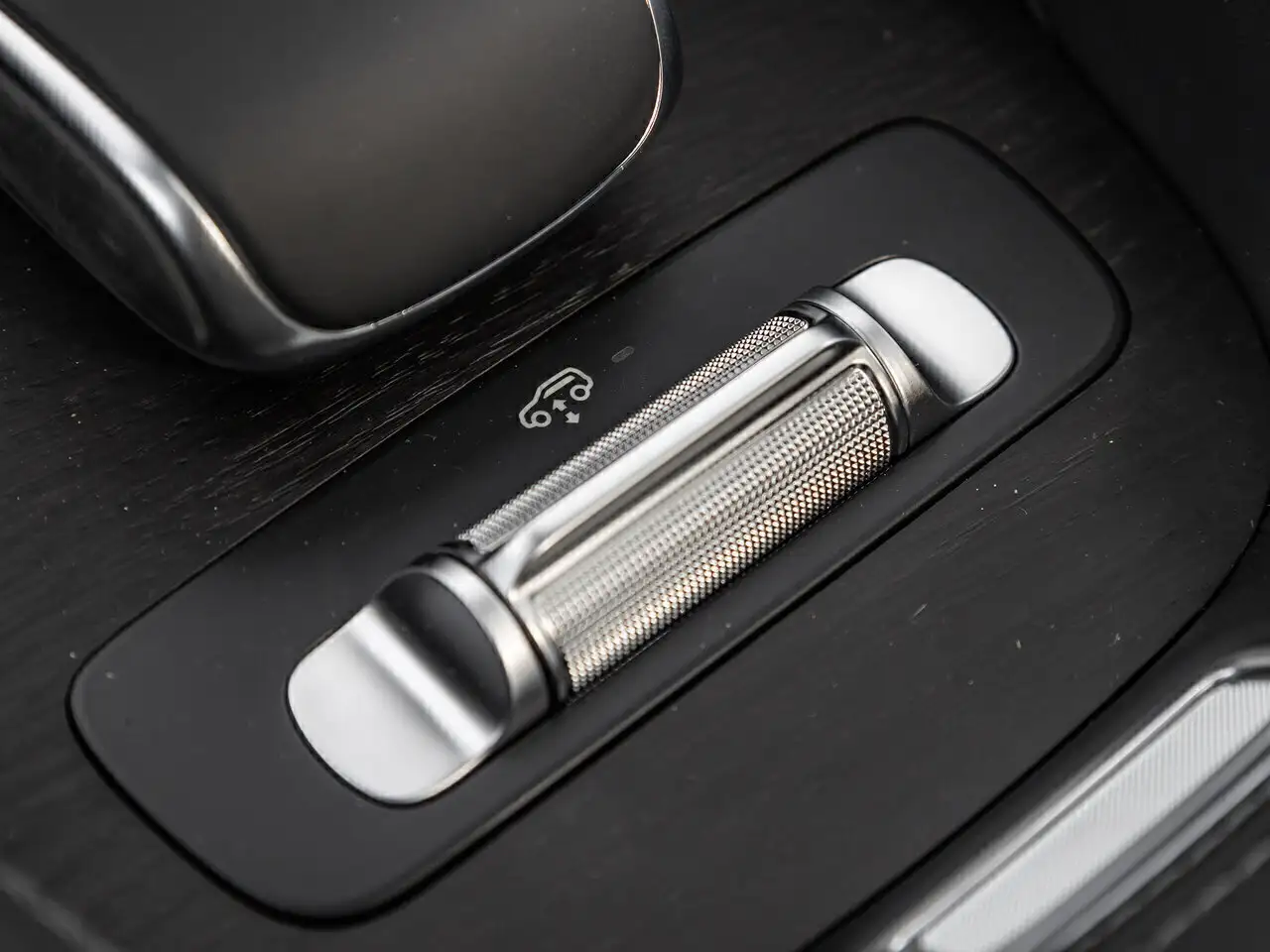 Mercedes-Benz GLE - Image 28