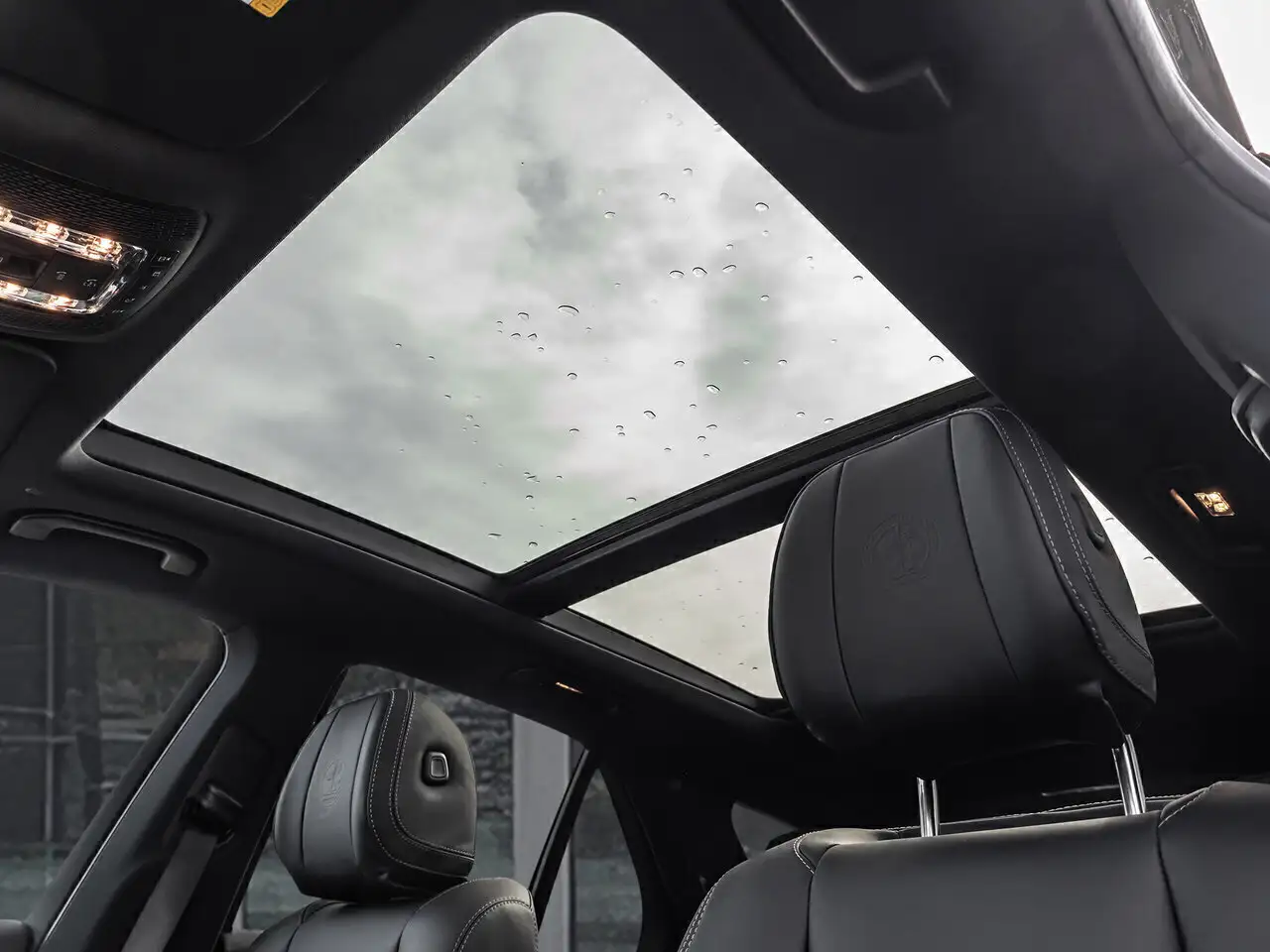 Mercedes-Benz GLE - Image 37