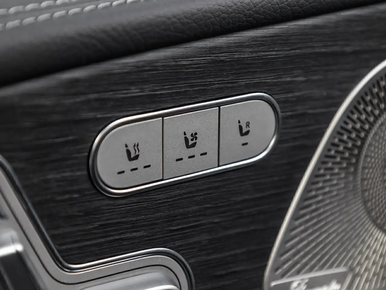 Mercedes-Benz GLE - Image 25