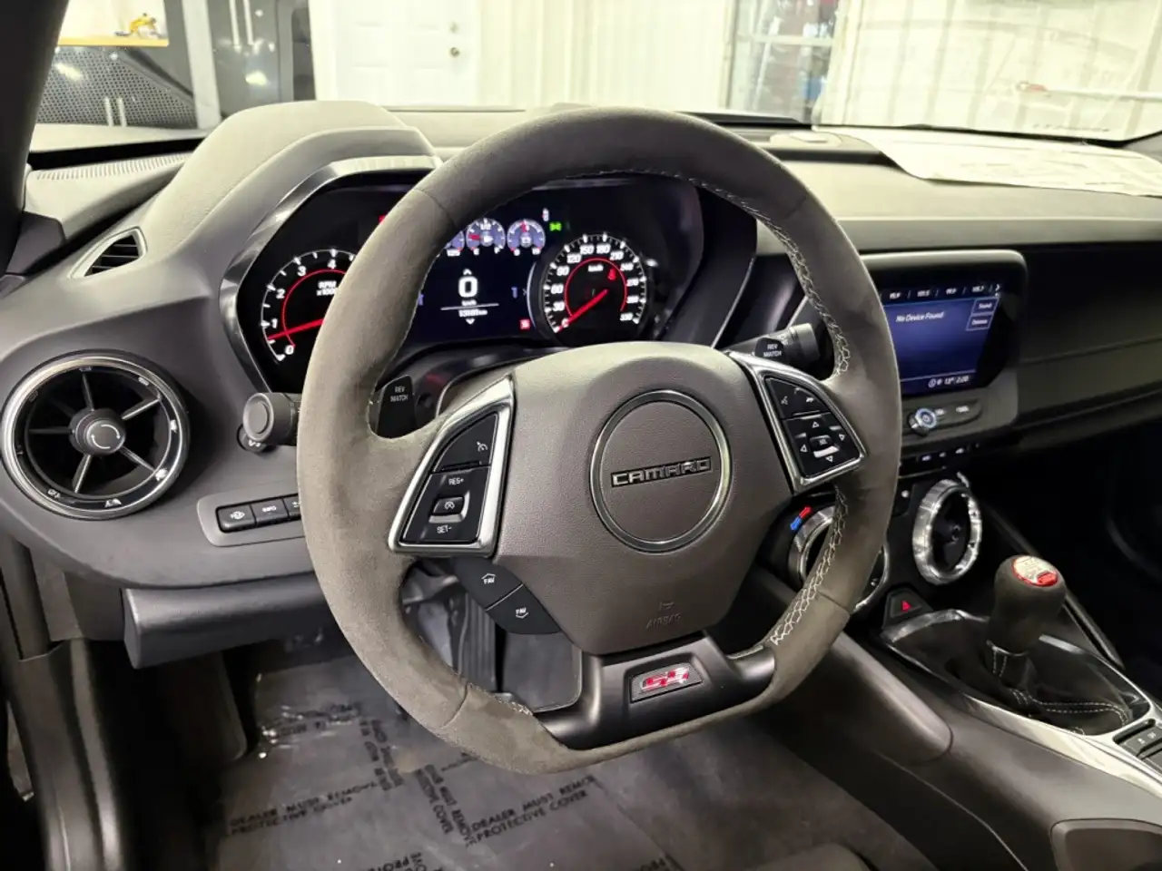 Chevrolet Camaro - Image 28