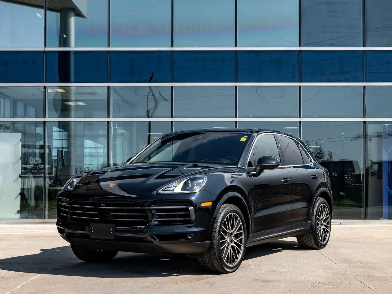 Porsche Cayenne - Image 2