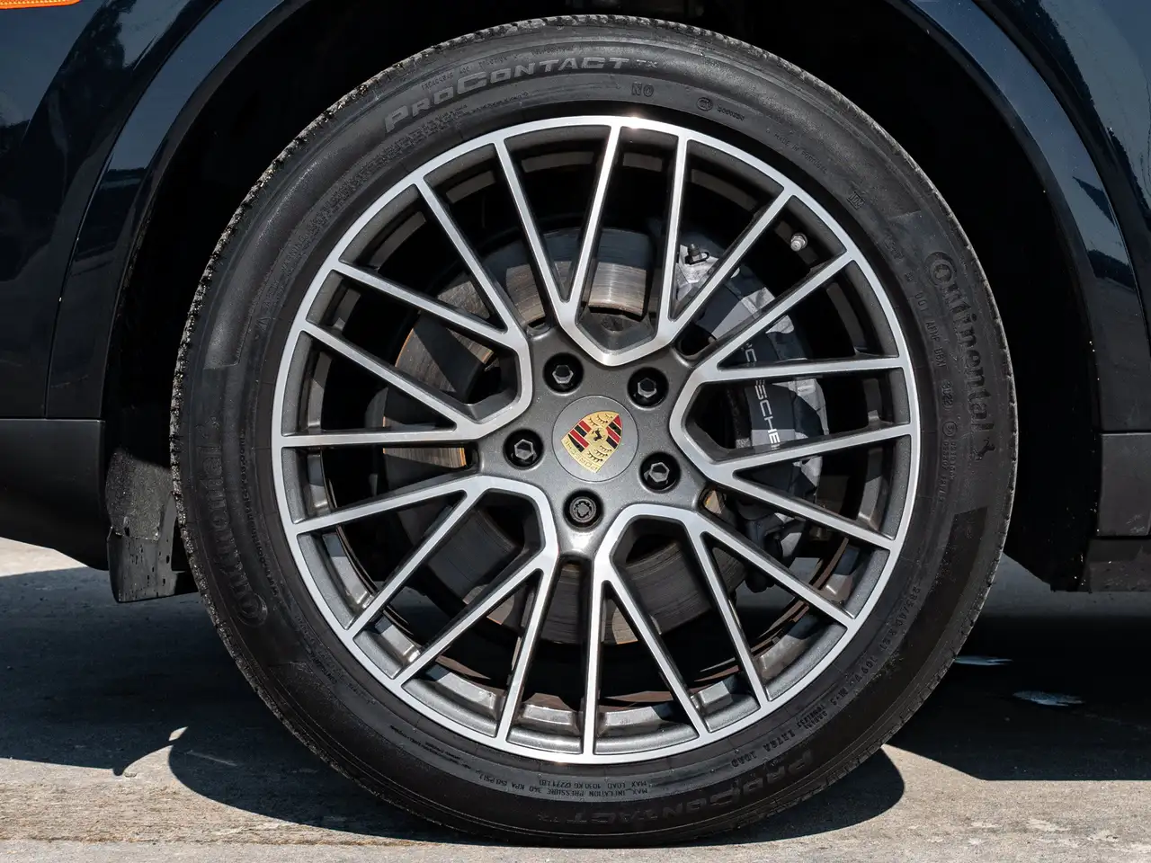 Porsche Cayenne - Image 15