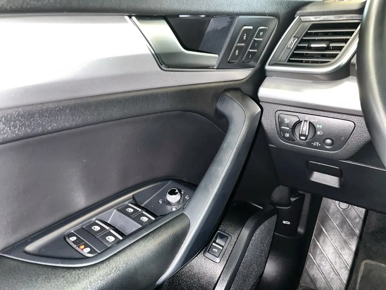 Audi Q5 - Image 21