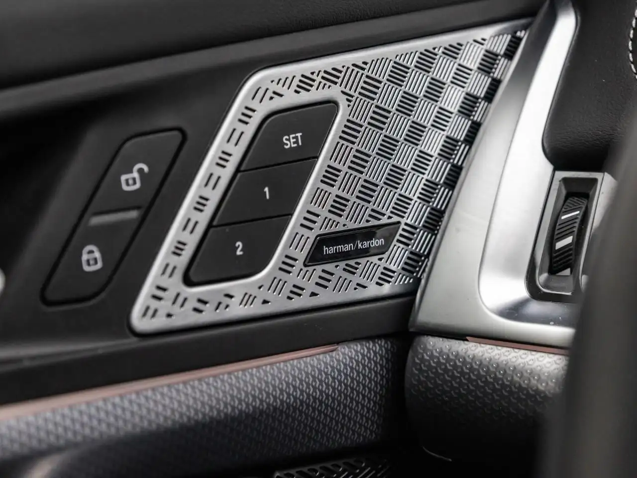 BMW X1 - Image 12