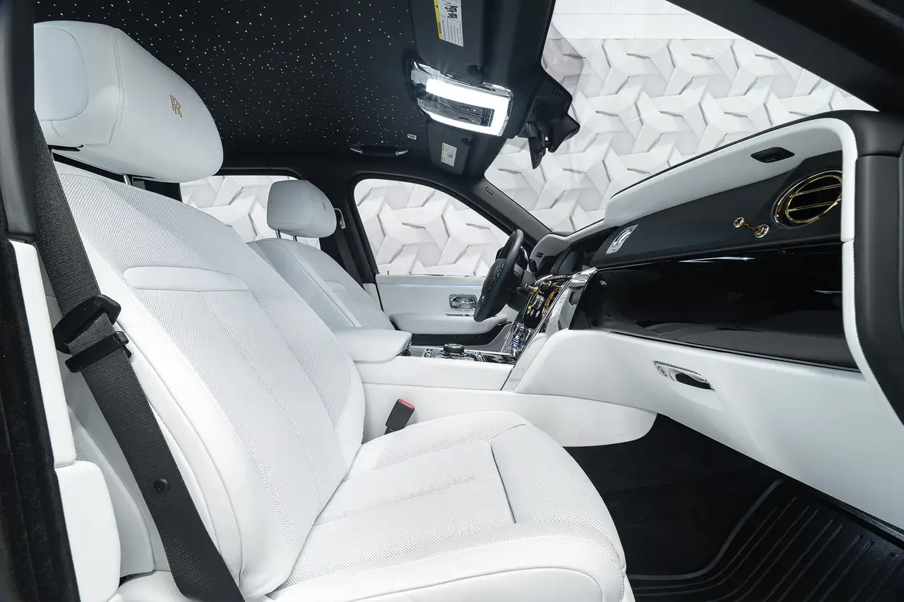 Rolls-Royce Cullinan - Image 4