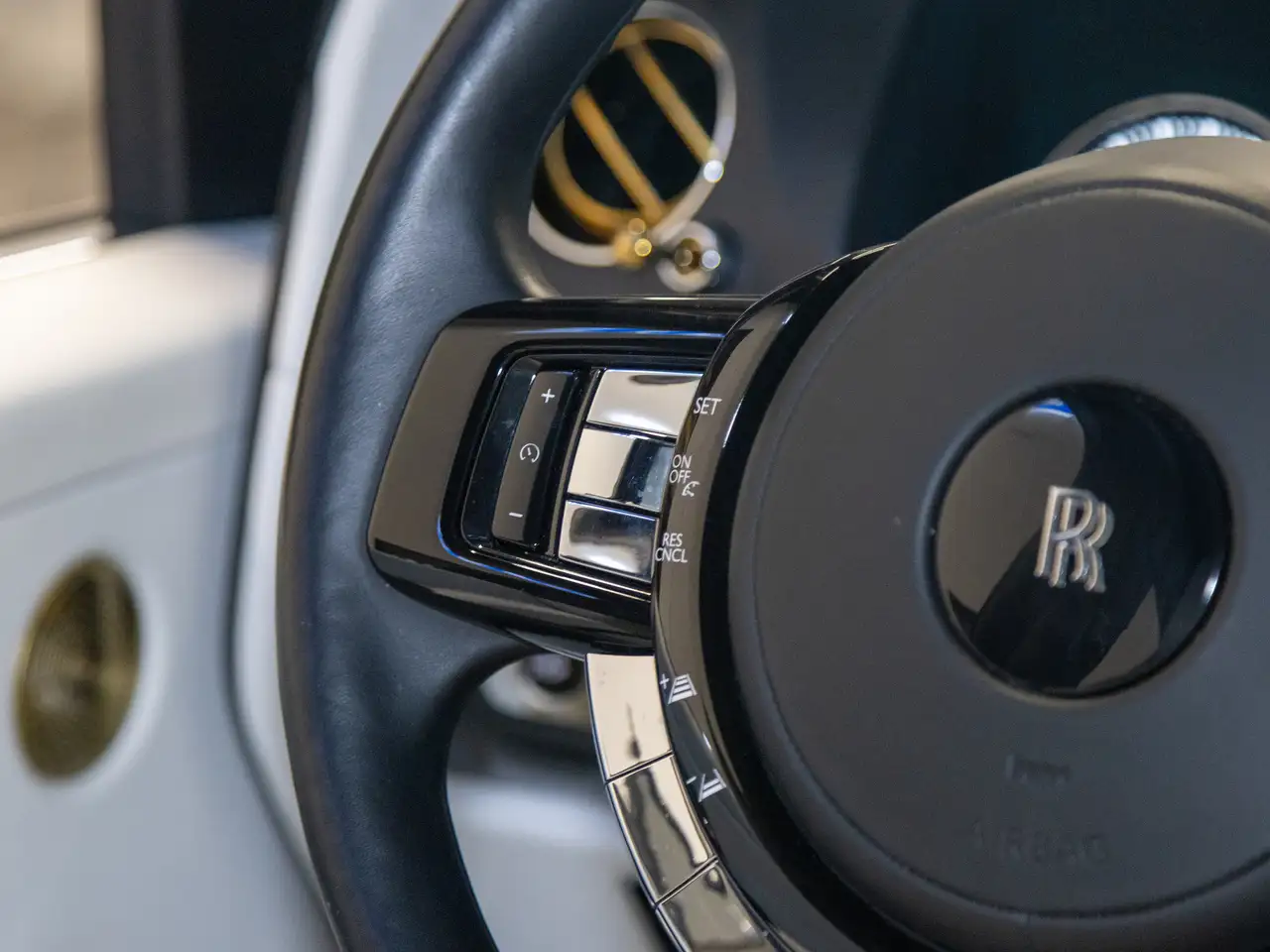 Rolls-Royce Cullinan - Image 8