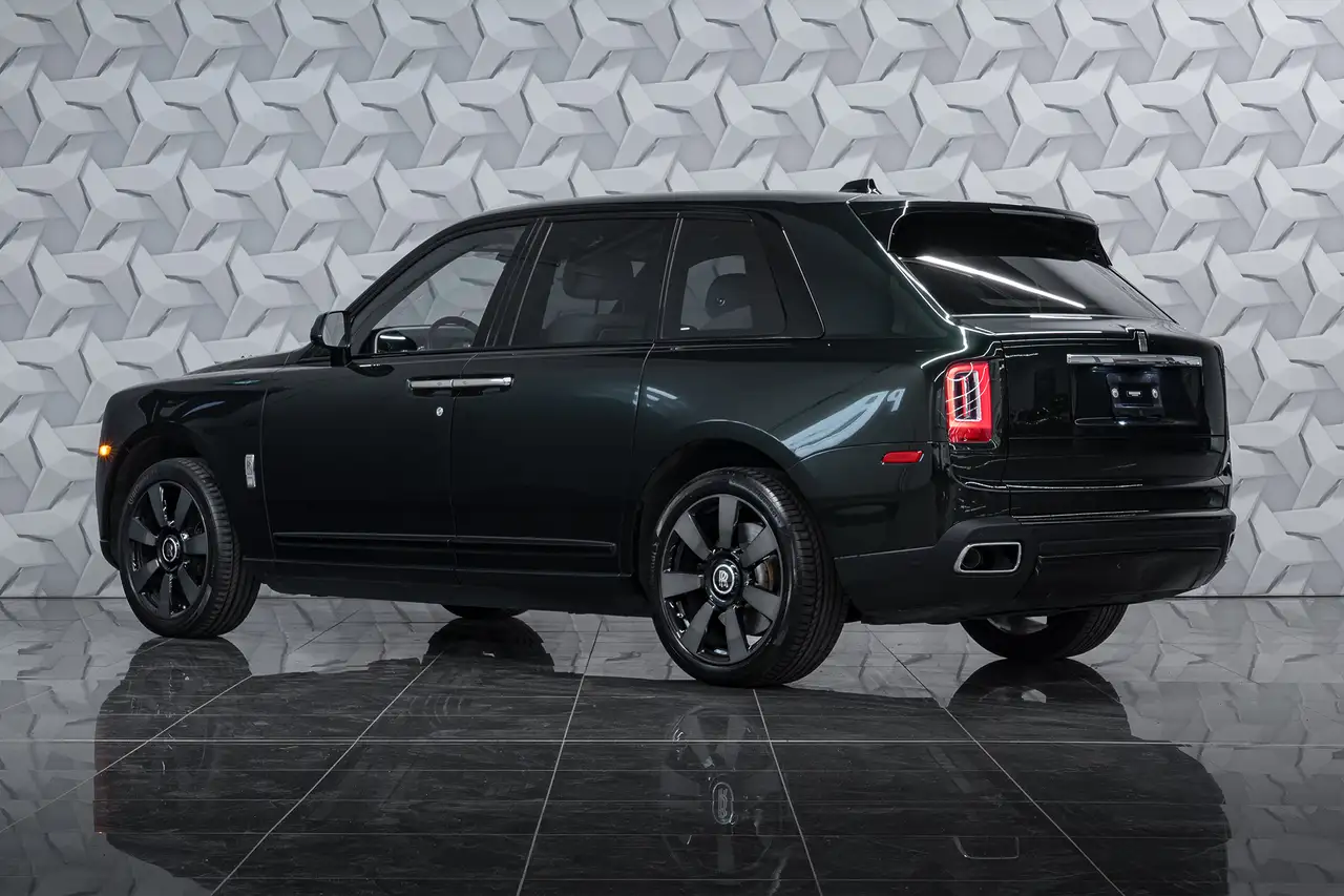 Rolls-Royce Cullinan - Image 3