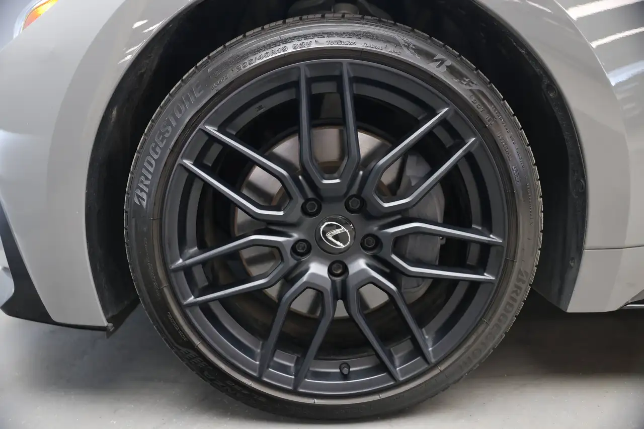 Lexus IS - Image 20
