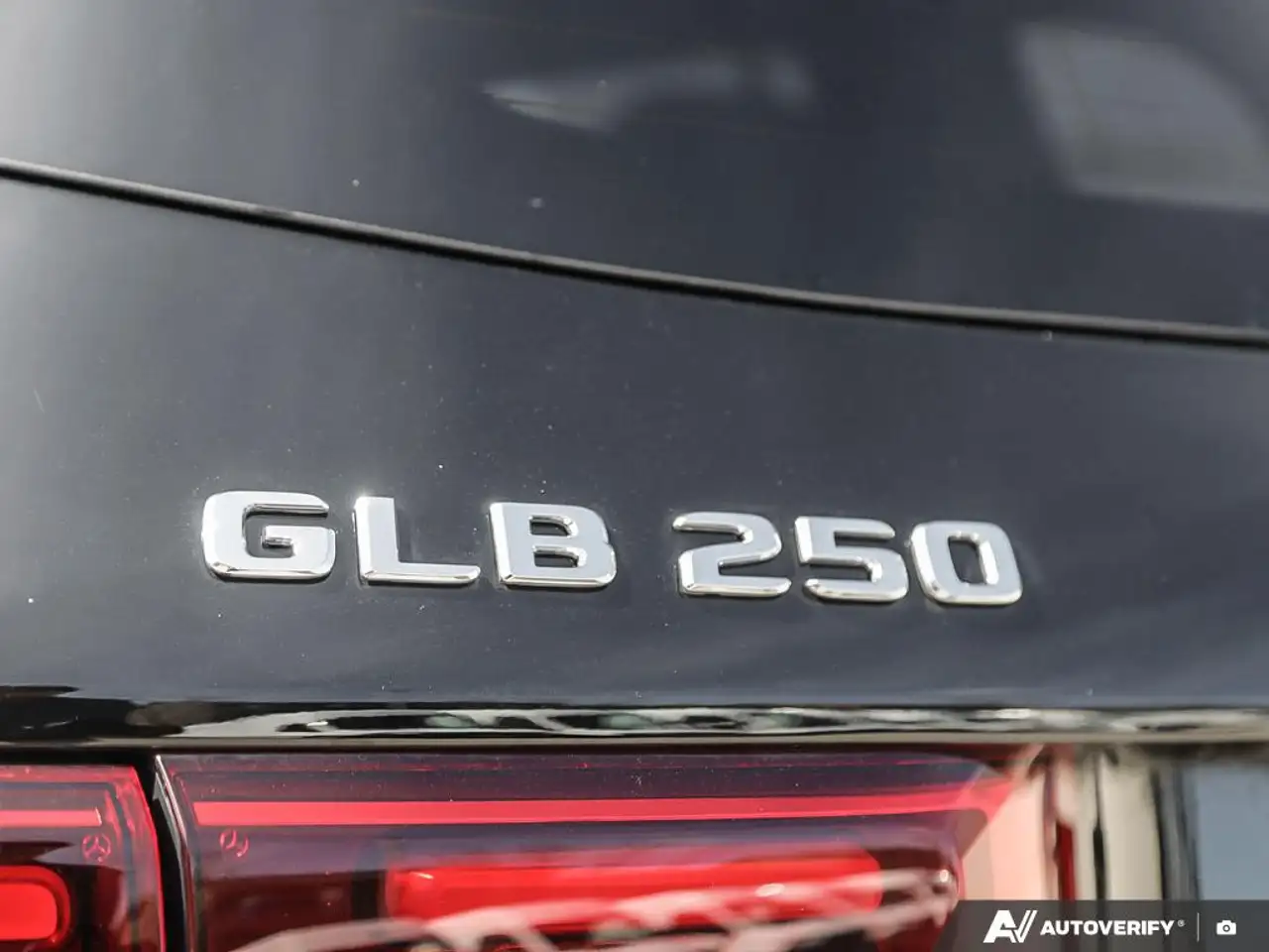 Mercedes-Benz GLB - Image 12