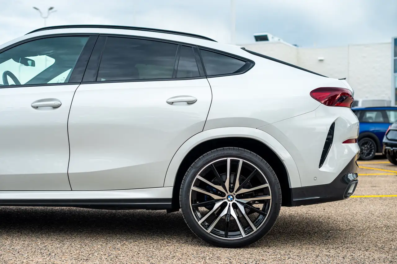 BMW X6 - Image 14