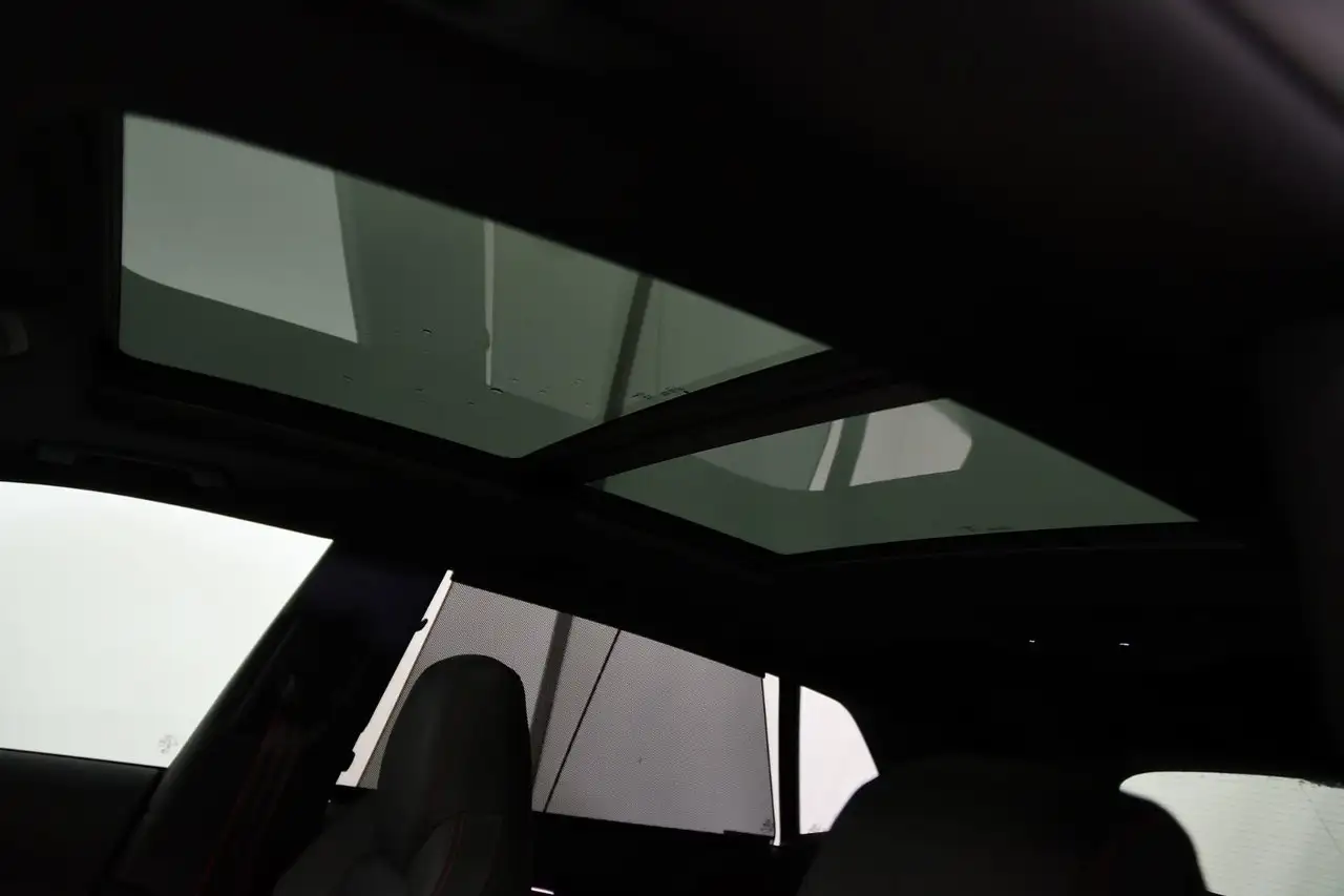 Audi RS Q8 - Image 17