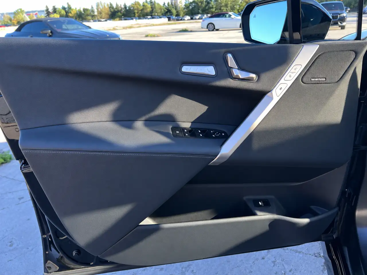 BMW iX - Image 19
