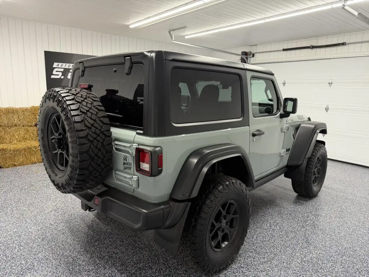 Jeep Wrangler - Image 5