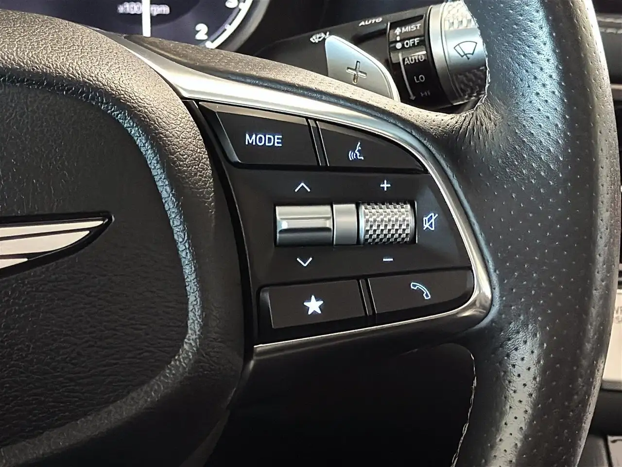 Genesis G70 - Image 36