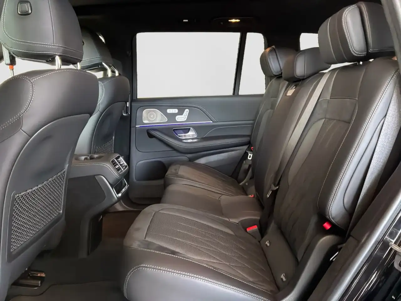 Mercedes-Benz GLS - Image 19