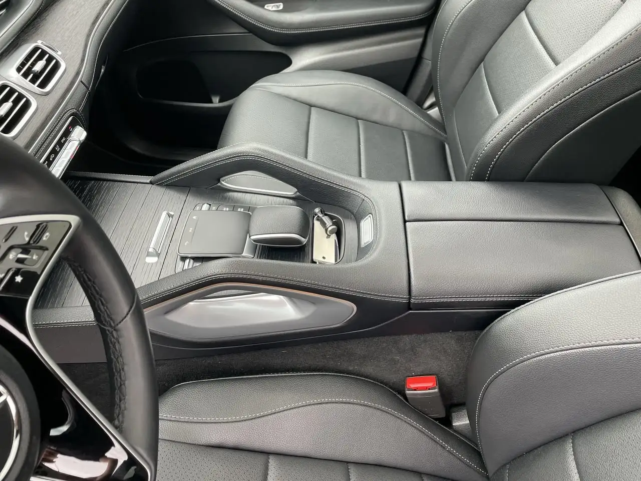 Mercedes-Benz GLE - Image 29