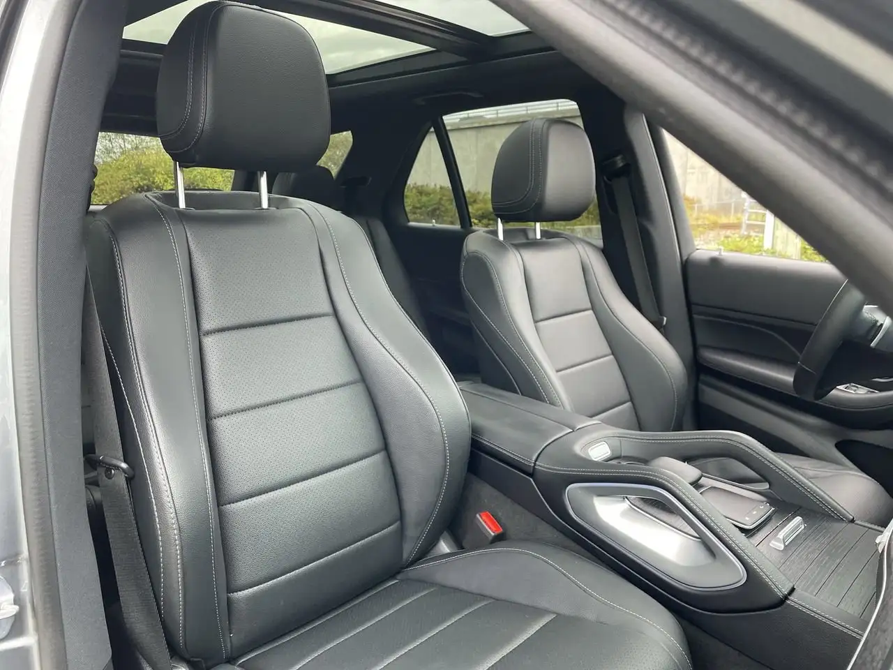 Mercedes-Benz GLE - Image 34
