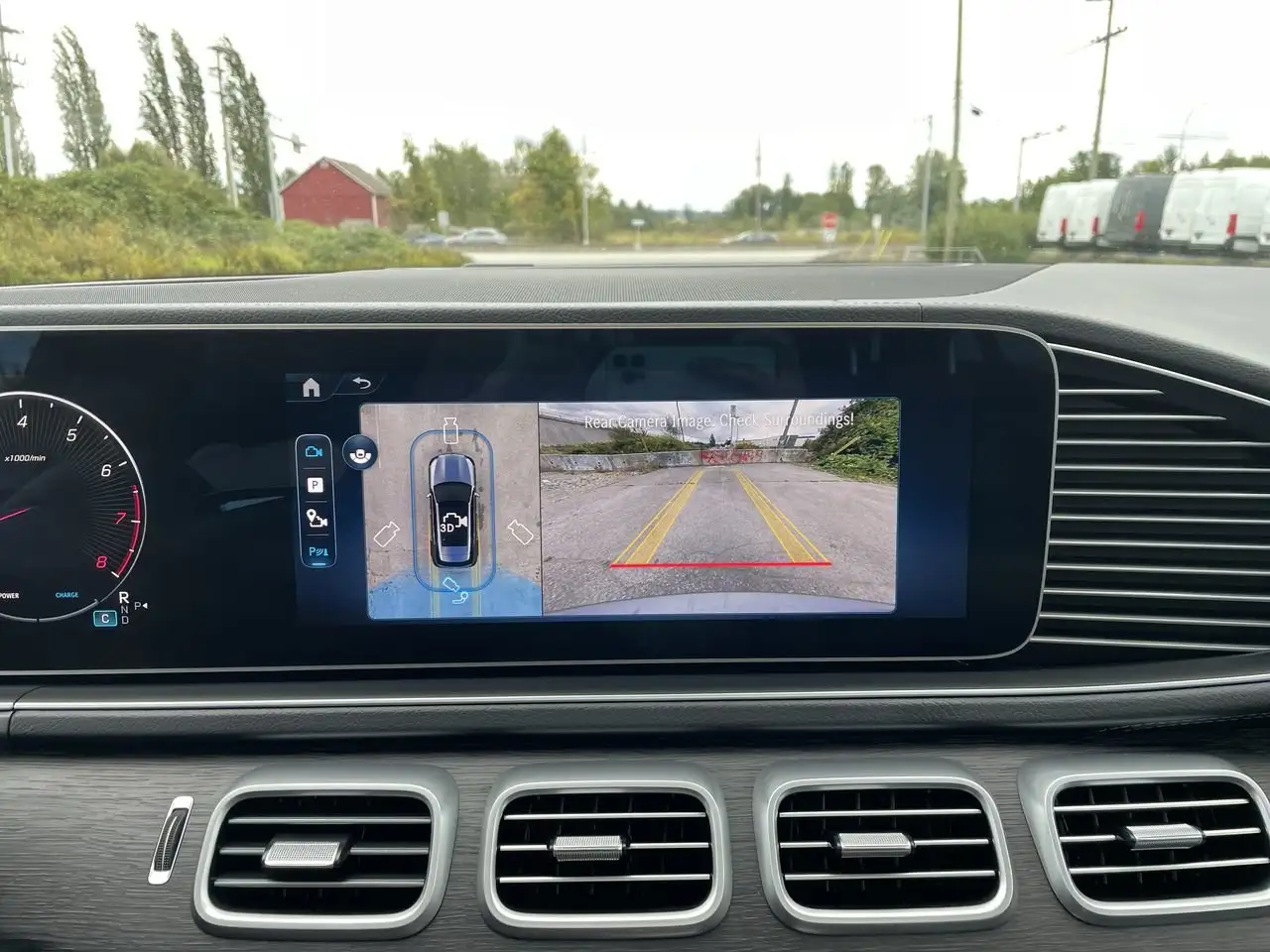 Mercedes-Benz GLE - Image 25