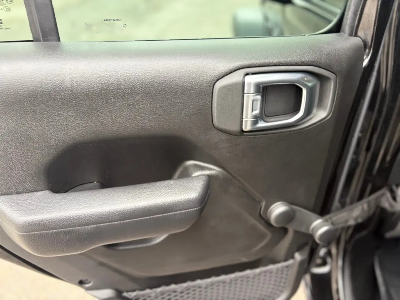 Jeep Wrangler - Image 13