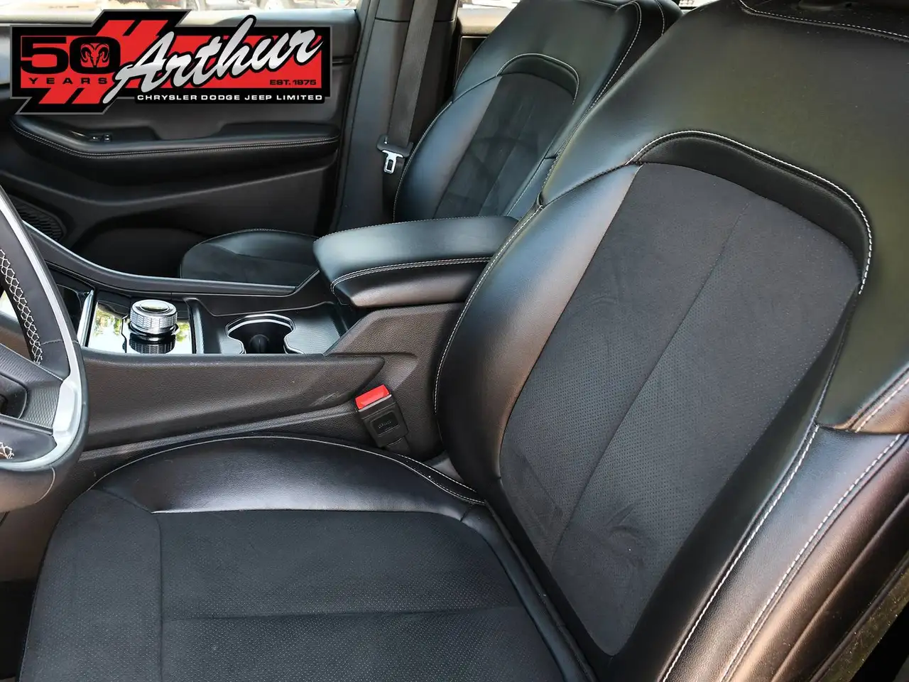 Jeep Grand Cherokee - Image 10