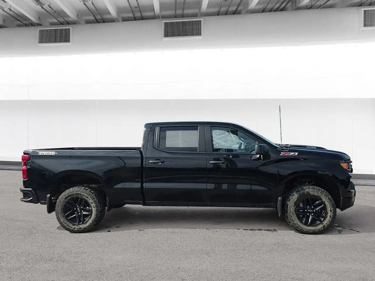 Chevrolet Silverado 1500 - Image 6