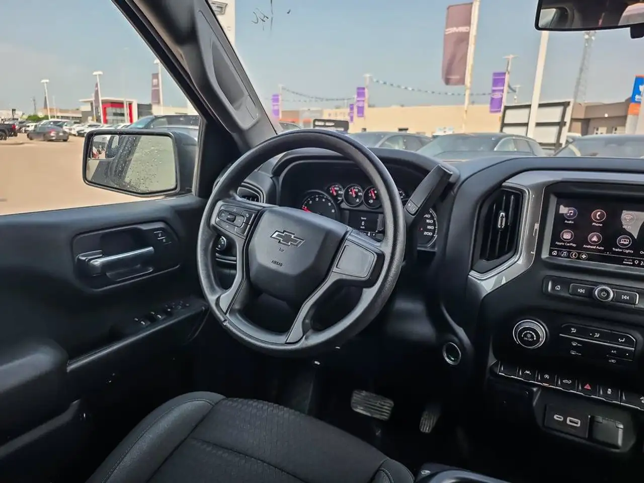 Chevrolet Silverado 1500 - Image 9