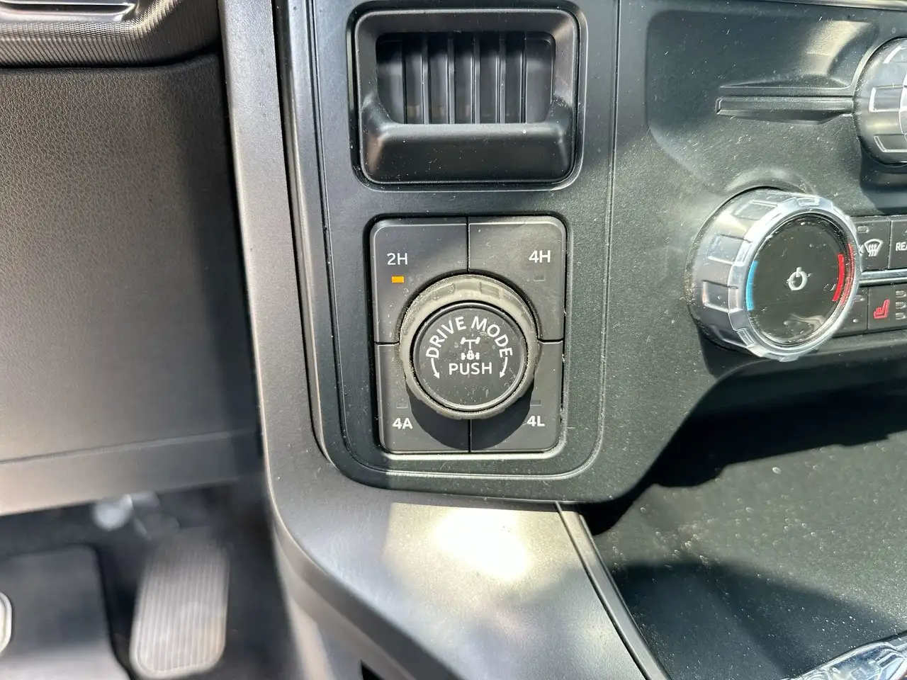 Ford F-150 - Image 31