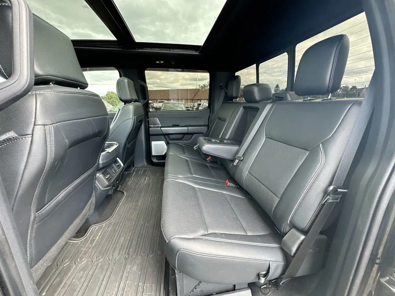 Ford F-150 - Image 33