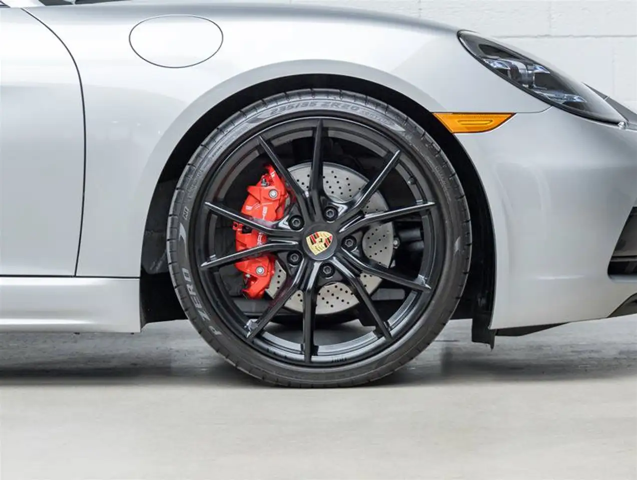 Porsche 718 Cayman - Image 22