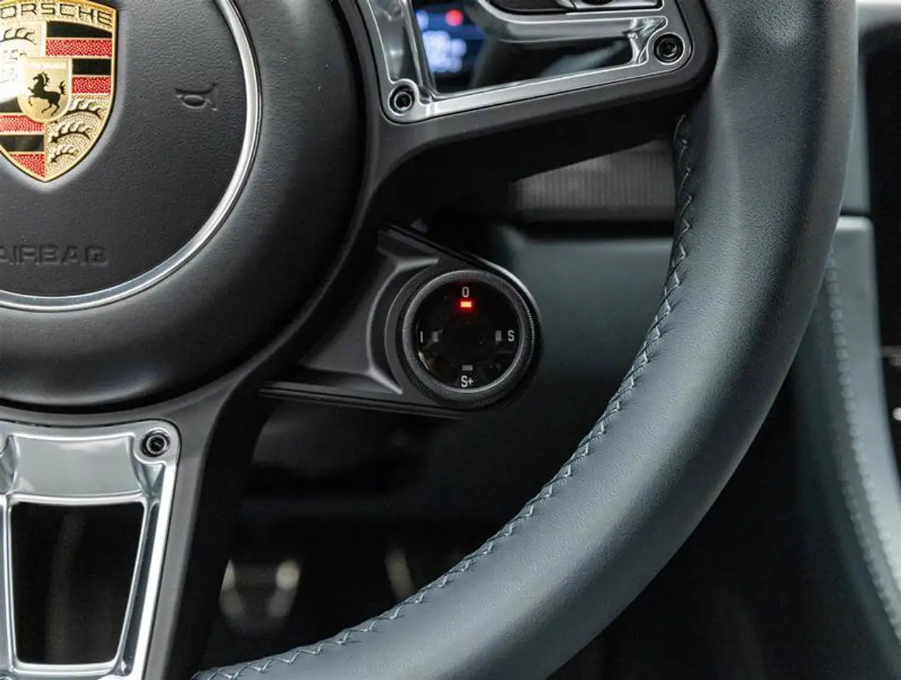 Porsche 718 Cayman - Image 38