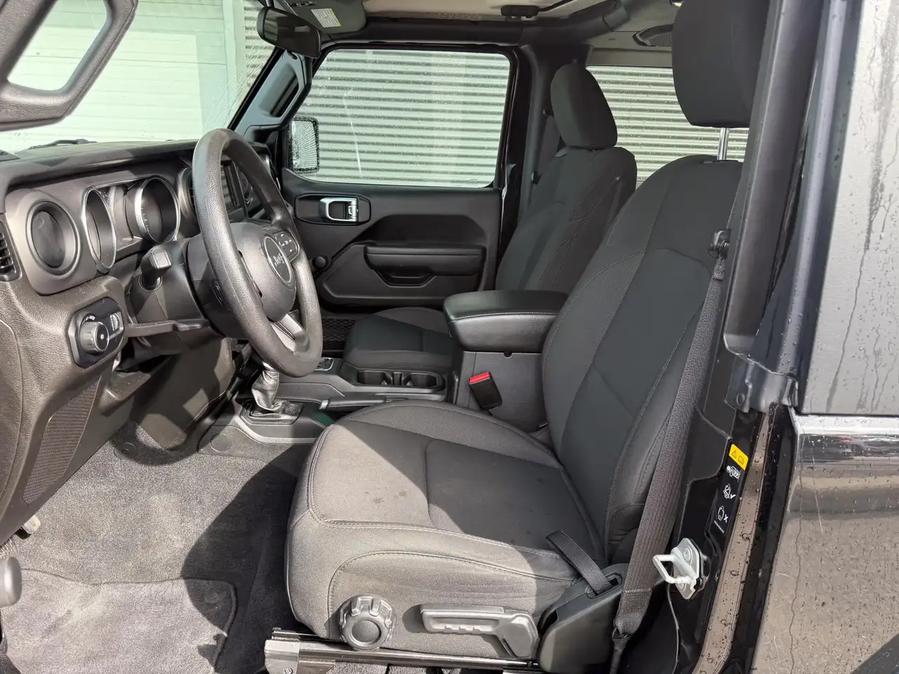 Jeep Wrangler - Image 8