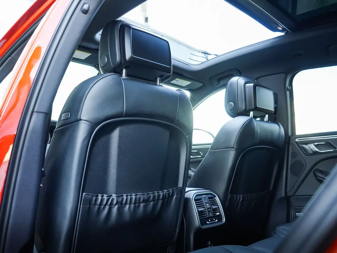Porsche Macan - Image 23