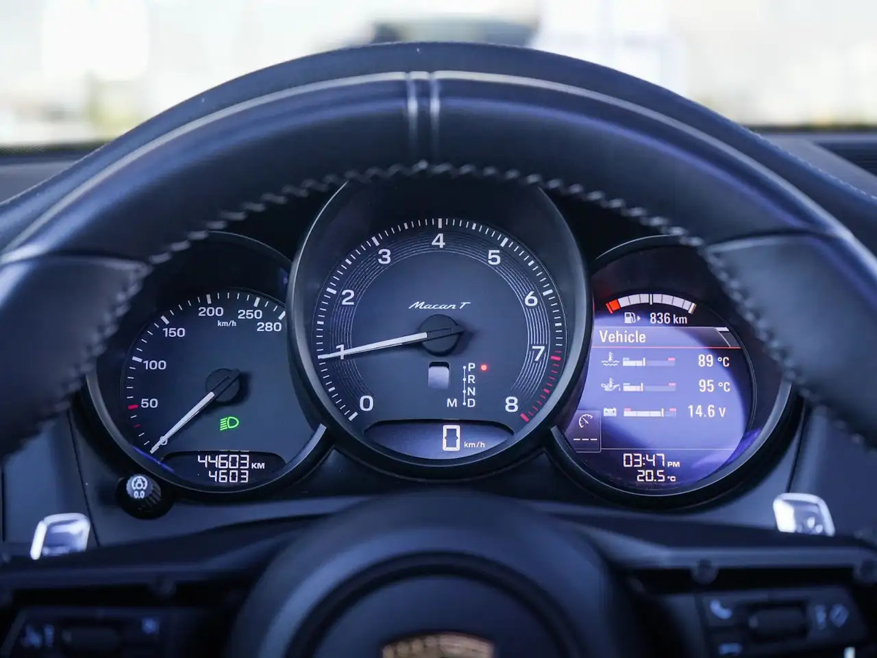 Porsche Macan - Image 26