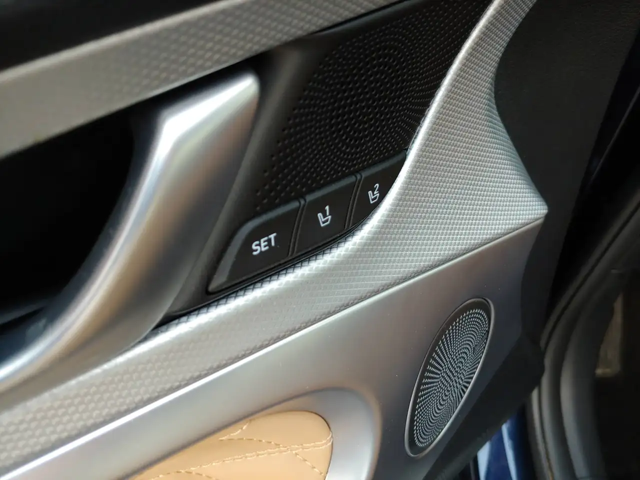 Genesis G70 - Image 20