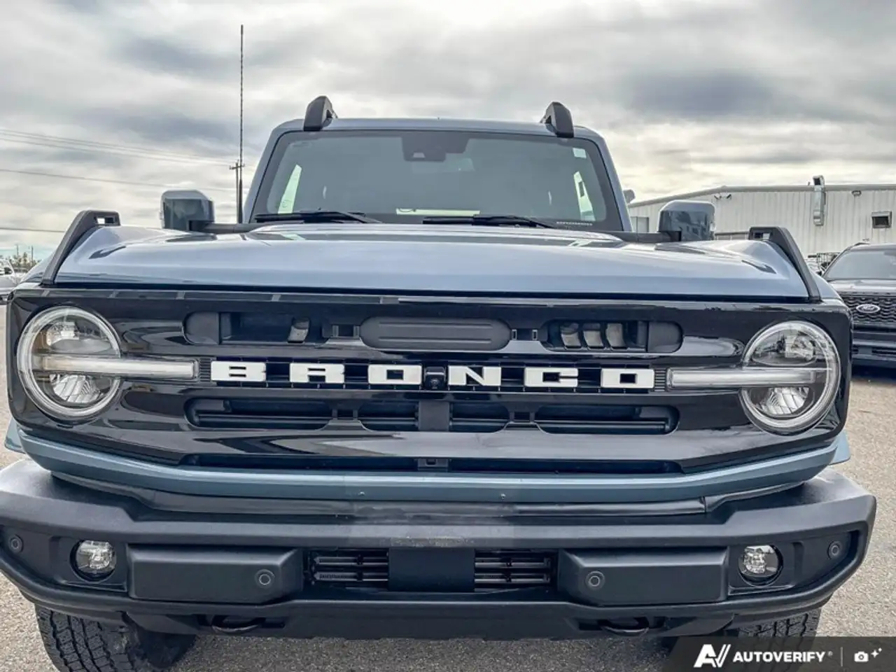 Ford Bronco - Image 9