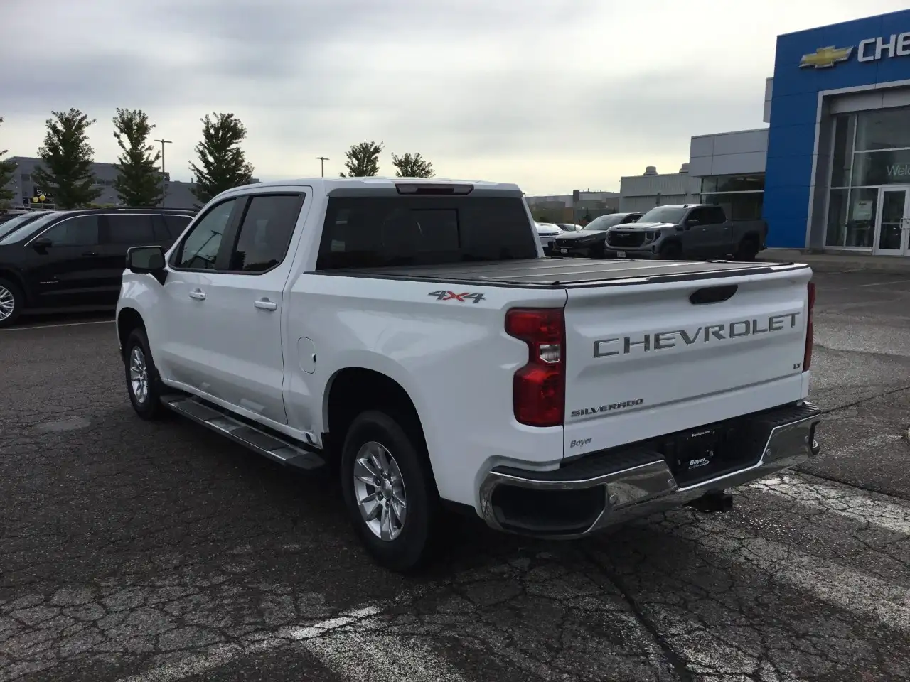 Chevrolet Silverado 1500 - Image 3