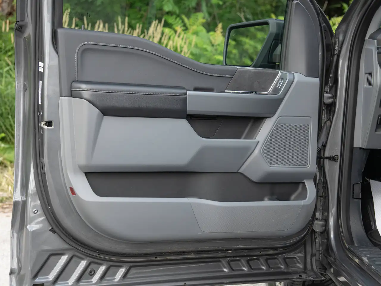 Ford F-150 - Image 22