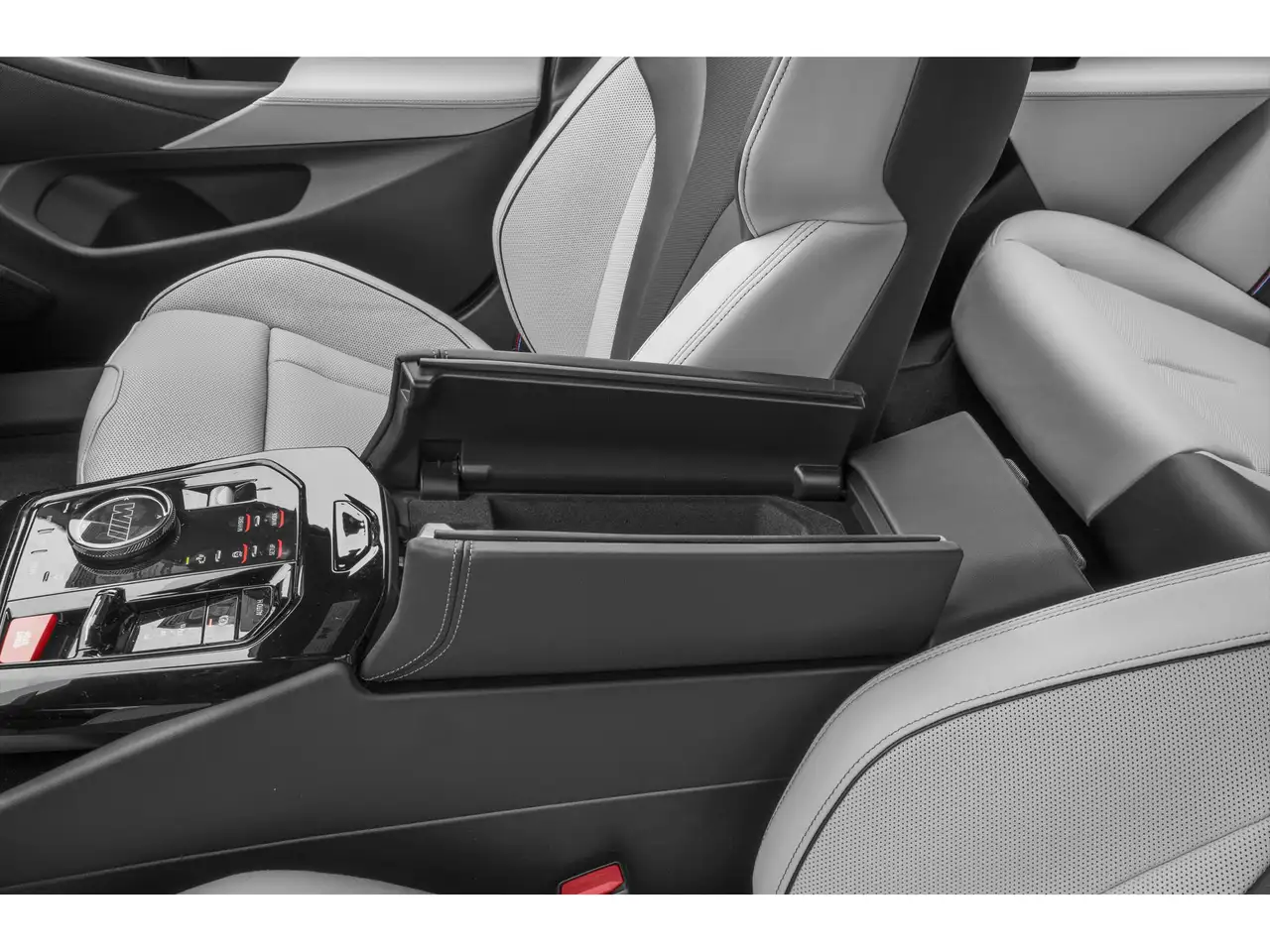 BMW M5 - Image 9