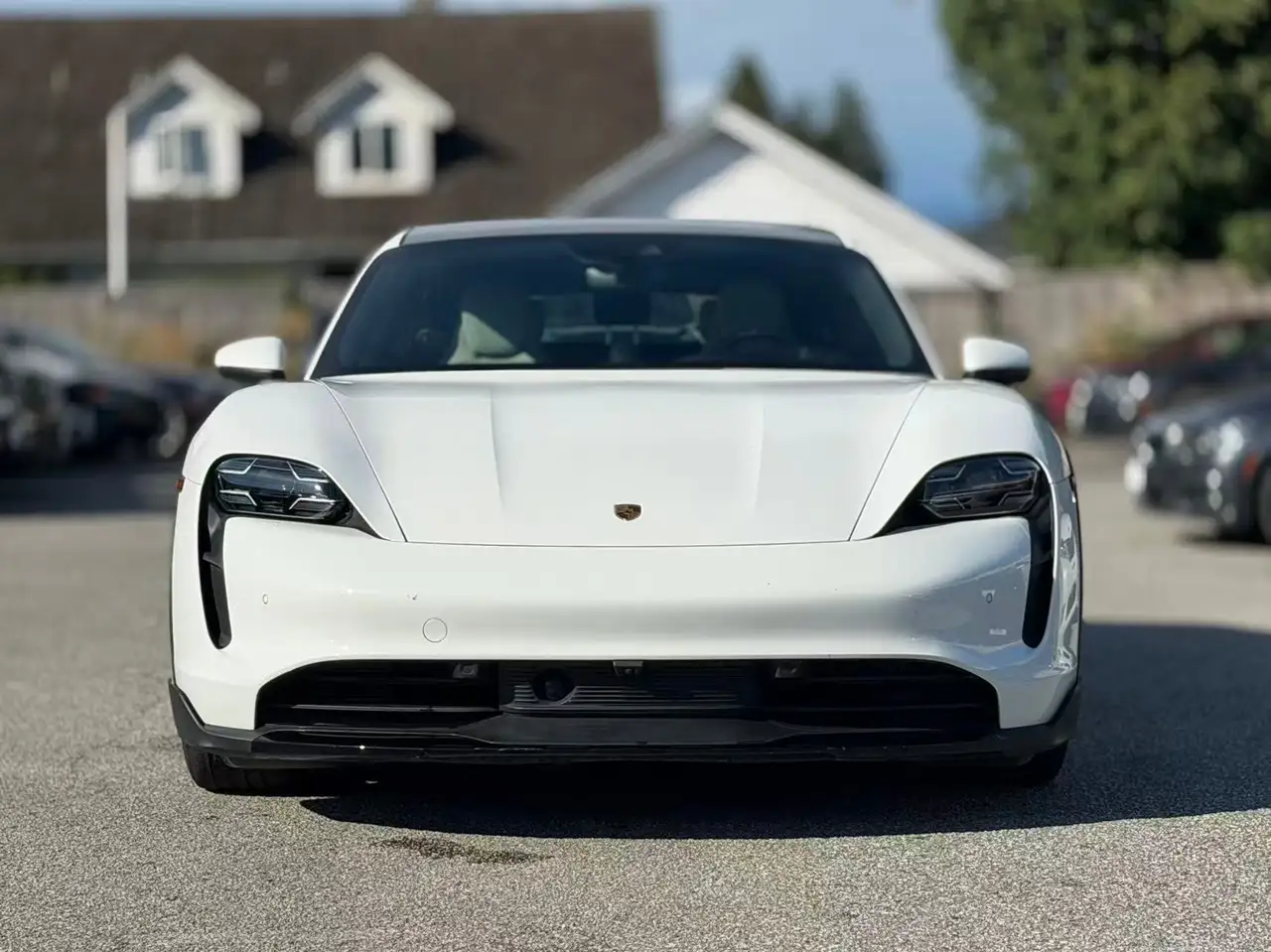 Porsche Taycan - Image 2