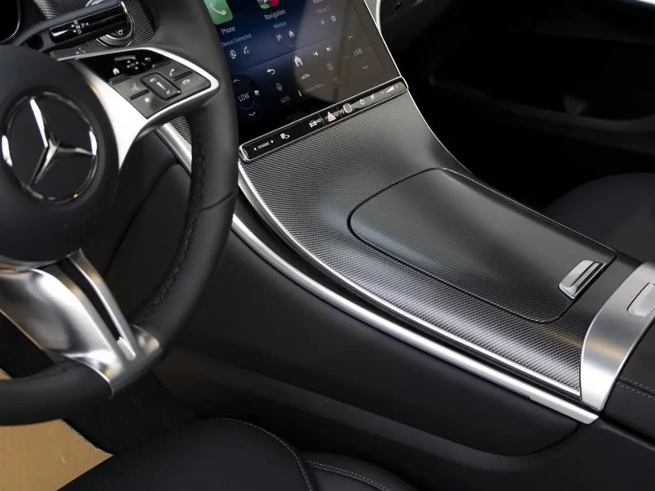 Mercedes-Benz GLC - Image 16