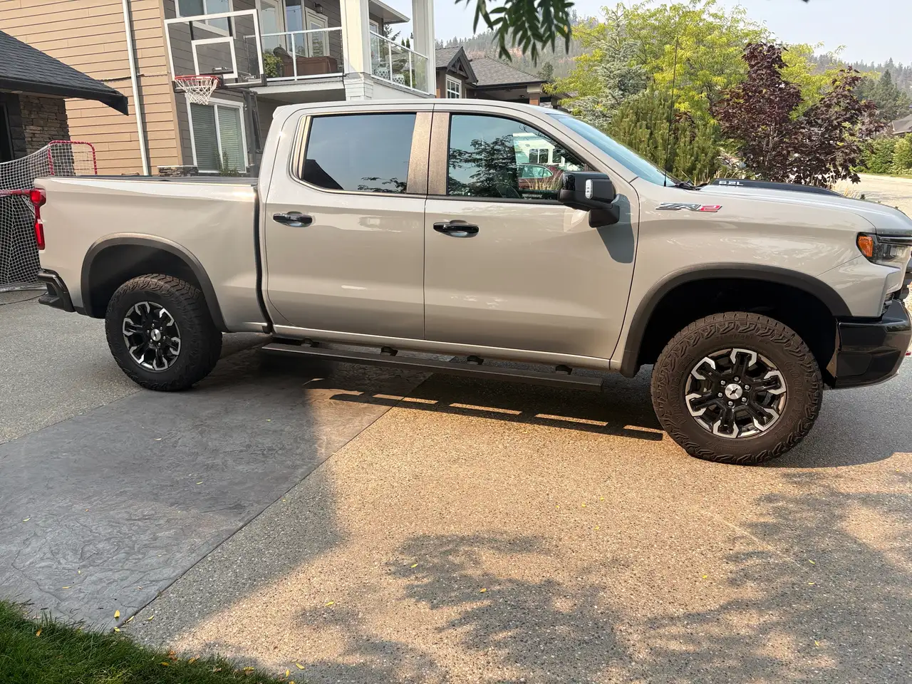 Chevrolet Silverado 1500 - Image 2