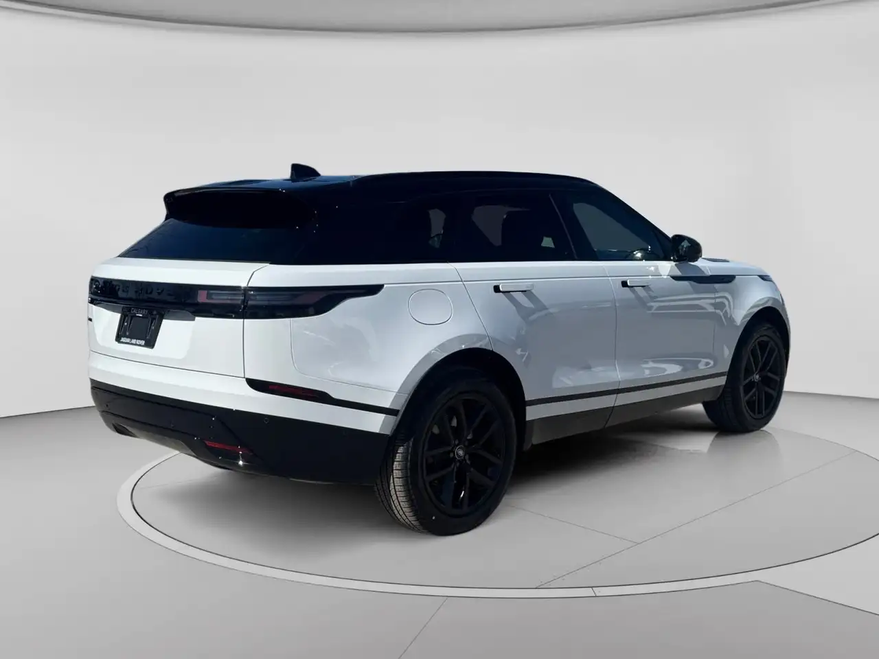 Land Rover Range Rover Velar - Image 5